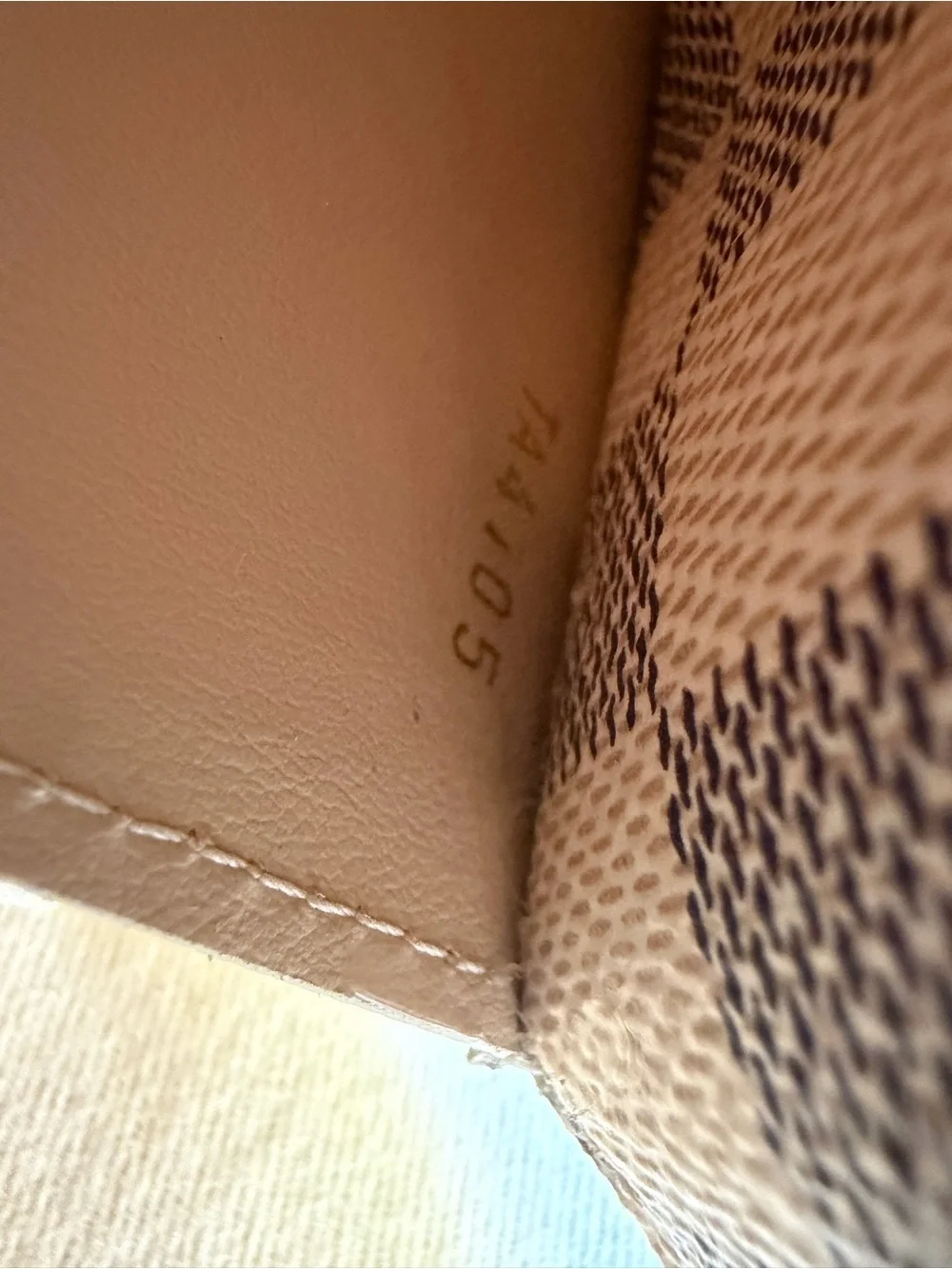 Louis Vuitton Azur Wallet (price is firm)